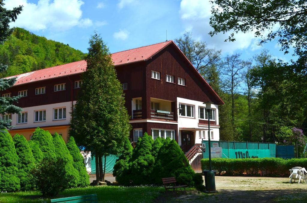 Sport Hotel Gejzirpark Karlovy Vary Kültér fotó