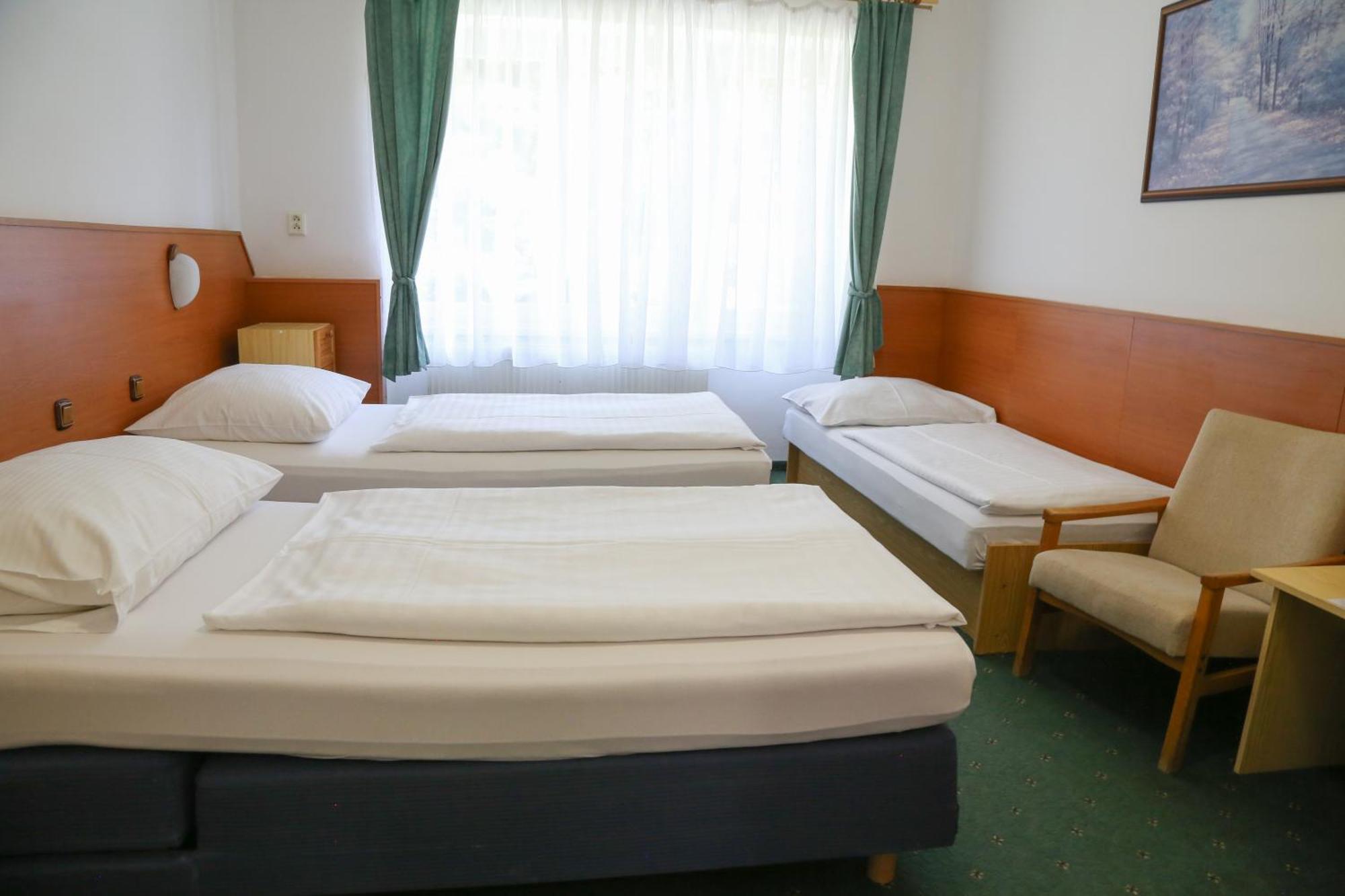 Sport Hotel Gejzirpark Karlovy Vary Kültér fotó