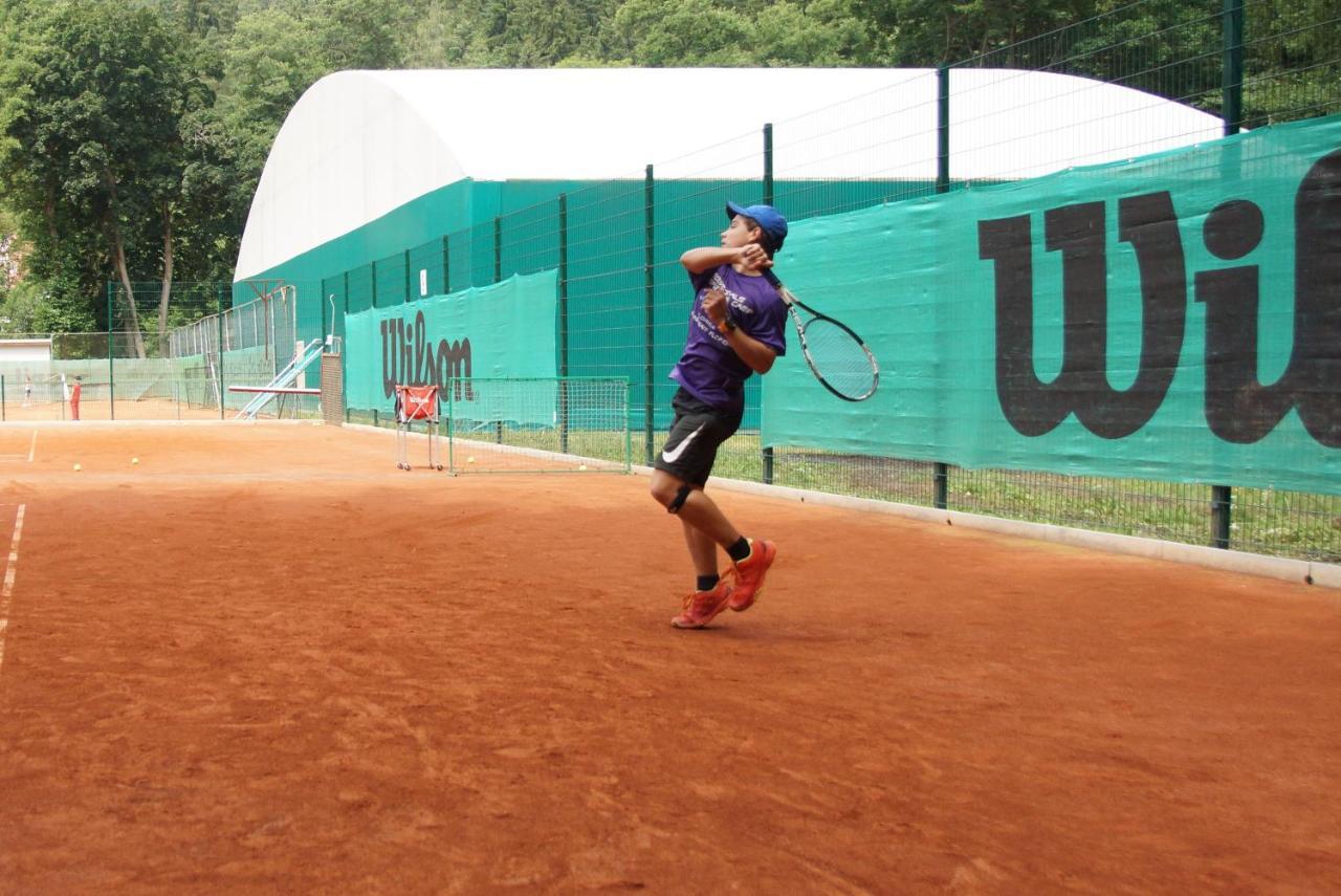 Sport Hotel Gejzirpark Karlovy Vary Kültér fotó