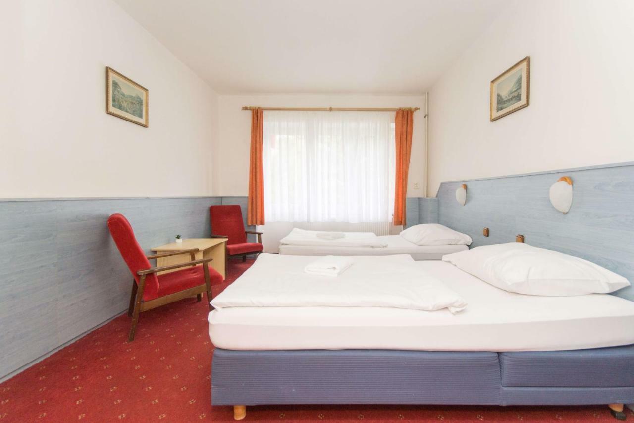 Sport Hotel Gejzirpark Karlovy Vary Kültér fotó