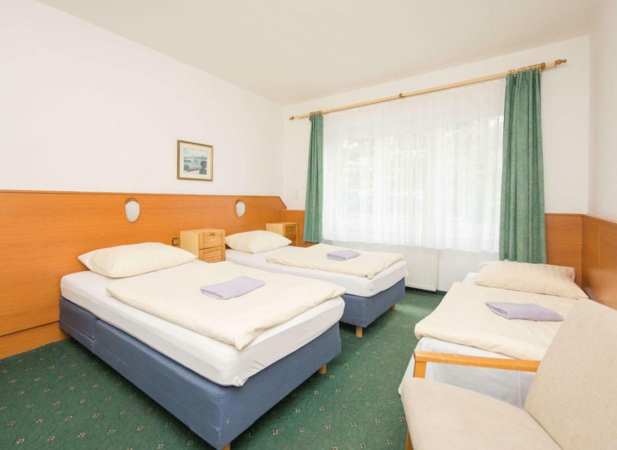 Sport Hotel Gejzirpark Karlovy Vary Kültér fotó